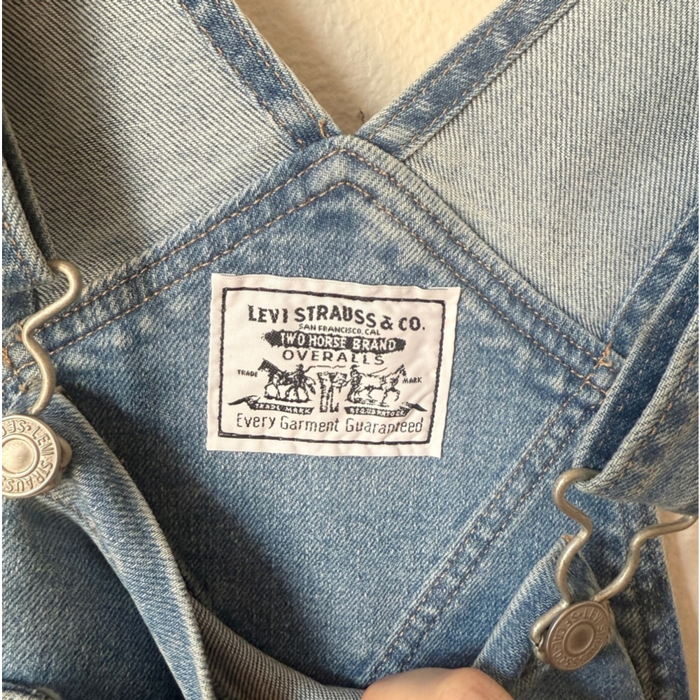 Levi’s overall shorts - Picture 2 of 7